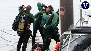 La Guardia Civil reflota el narcosubmarino de la ría de Arousa y no halla droga en su interior