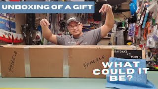 Unboxing of a gifted Top Flite Kit from Iowa