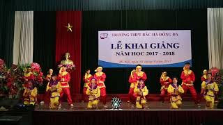 [thptbacha.vn][Khai giảng 2017-2018 BH - ĐĐ]11_Hào khí Việt Nam - 11A1