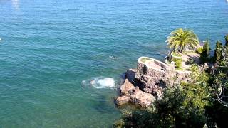 A dangerous jump - tombstoning on the French Riviera