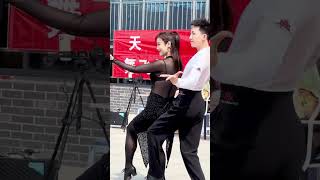 #完美组合 #果果不不 #dance #变装 #funny #变装 #舞者 #舞蹈 #舞者 #舞蹈 #抖音 #抖音 #duet #美丽 #美丽 #搞笑 #街拍 #搞笑 #街拍