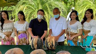 มะพร้าวทะเล หรือ มะพร้าวก้นสาว(Double Coconut) #มะพร้าวก้นสาว #มะพร้าวทะเล #สวนนงนุชพัทยา