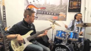 RMI Legacy VM500 - RMI Booth, Musikmesse Frankfurt 2014 - Jamming with Christian Bourdon!