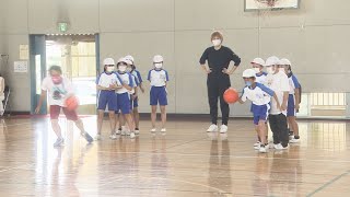 女子バスケ銀の高田選手　小学校で講演と指導／埼玉県