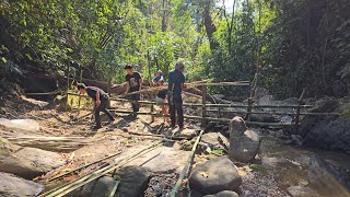 TRADITIONAL FISHING TECHNIQUES || WE BLOCK MOUNTAIN RIVER ⛰️ @youngls