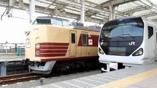 JR東日本183系大宮車OM101編成とE257系松本車　東小金井