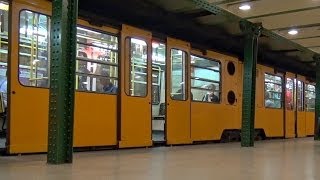 Metro in Budapest Linie M1 U-Bahn / Millenniums-U-Bahn- Zug,trainfart,train