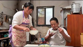 农村公媳同住，做饭时公公提出要求，看看儿媳如何待公公