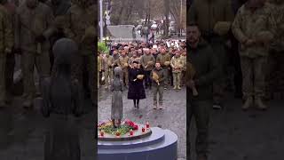 Zelenskyy commemorates victims of Holodomor  | VOA News #shorts