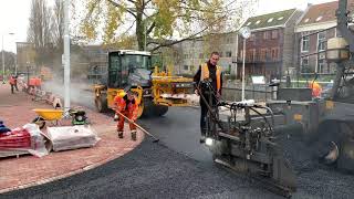 Asfaltering bij Heen en Weer brug Leiden