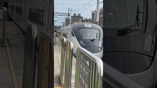 411次台東到樹林的 #emu3000 新自強號 突然頭燈亮起 快速通過 #浮洲車站 #鐵道旅行 #train