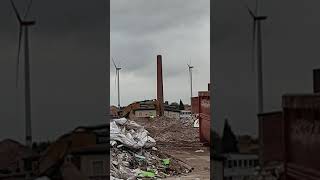 Sprengung des Schornstein der Ex Porzellanfabrik Heinrich in Selb