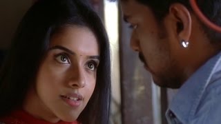 Asin demands for a Kiss from Vijay | Sivakasi