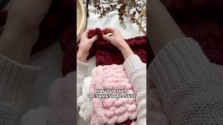 Let’s go over how to make a chunky knit blanket! This is just a quick tutorial in less than a minute