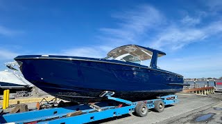 2022 Aviara AV36 Boat For Sale at MarineMax Boston, MA