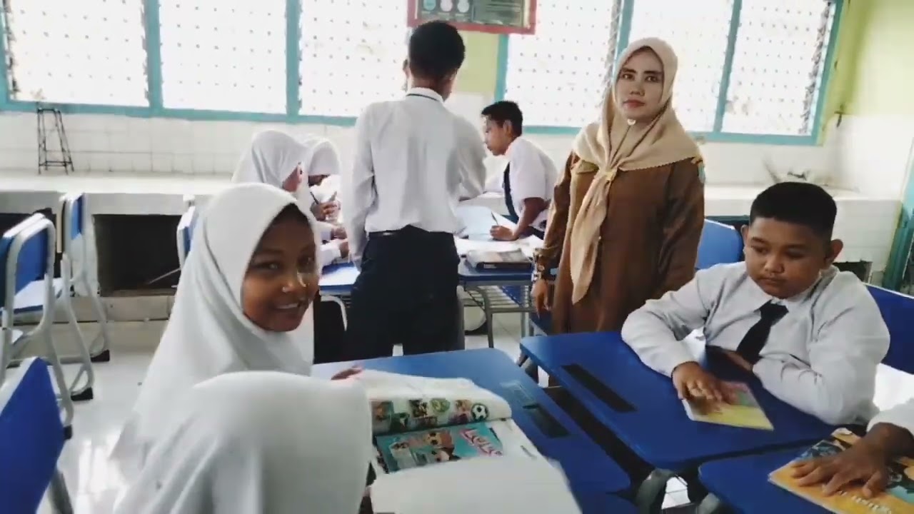 Pembelajaran Berdiferensiasi Bahasa Inggris Kelas 7 - Tema Telling ...