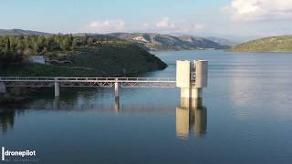 Ασπρόκρεμμος:Η υπερχείλιση από ψηλά είναι μαγική – Μοναδικά πλάνα