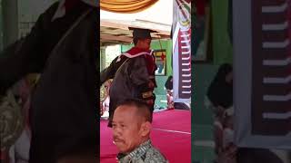 MOMEN LUCU FAREL PRAYOGA YANG HAMPIR KEJUNGKEL DI ATAS PENTAS #banyuwangi #shortvideo #shorts