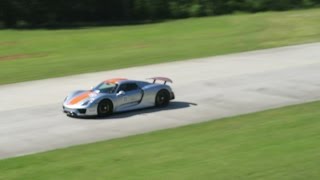 WannaGOFAST ½-mile drag: Porsche 918 Spyder vs Dodge Viper—2016.05.14 Georgia