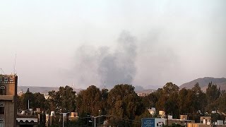 Yemen: Air strike kills at least 40 people at camp, say aid workers