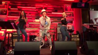 Pharrell "Get Lucky" LIVE-Intimate performances with The Voice coaches