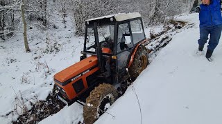 Zetor 6245 - EKSTREMNI zimski sportovi! (pt. 2) Šuma, drva, snijeg, decembar!