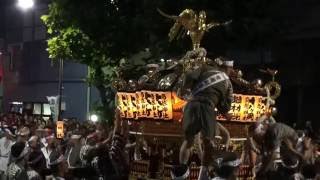 平成28年 鳥越神社   例大祭    例大祭   日暮れ頃より鳥越名物の夜祭始まる。