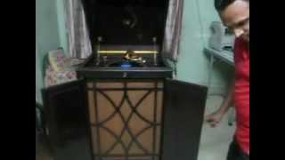 HMV 203 vintage and rare cabinet gramophone_awaz de kaha hai.AVI