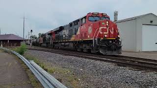 CN 3905 M343 at Ladysmith on 8-6-23