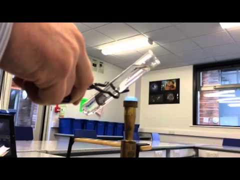 Is water a good heat insulator?