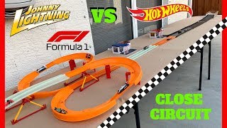 Hot Wheels vs Johnny Lightning fat track Formula1 double curve circuit tournament race
