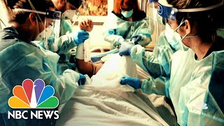 U.S. Surpasses 4,000 Daily Deaths From Covid For First Time | NBC Nightly News