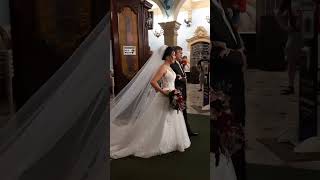 LADO CERTO DA ENTRADA DA NOIVA NA CERIMÔNIA DE CASAMENTO - ENTRADA DA NOIVA NA IGREJA #shorts