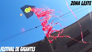 PEGAMOS O MAIOR PIPÃO DO FESTIVAL DE GIGANTES CHEIO DE LINHA - Chepando pipas de moto #20