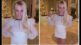 Britney Spears suffers wardrobe malfunction in new clip after deleting Instagram page