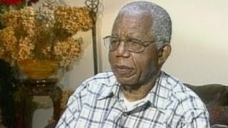 African literary giant Chinua Achebe dies aged 82