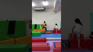 Gymnastics：前翻