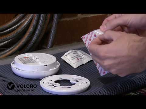 How to attach a smoke alarm to the ceiling with VELCRO® Brand. How to attach a smoke alarm to the ceiling with VELCRO® Brand.
