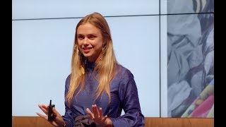 Transforming fashion from problem into a solution. | Jeanne De Kroon | TEDxMauerPark