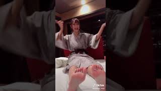 【tiktok】足裏、生足