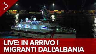 LIVE Bari, in arrivo 43 migranti trattenuti in Albania: diretta video