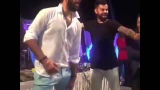 Virat Kohli & Yuvraj Singh doing Bhangra on mera maahi lehmber hussainpuri song | SD Mix