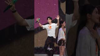 240824 Fancam WangYiBo 王一博 YueHua Family Concert 2024