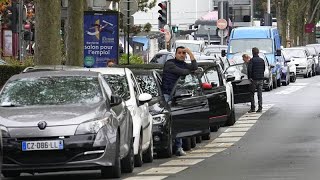 France fuel crisis: Strikes continue as trade union snubs pay rise offer