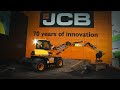 jcb hydradig in action at bauma 2016