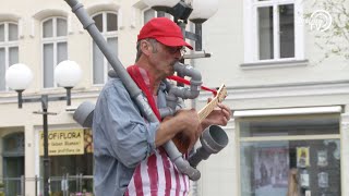 Straßenclown geht auf Deutschland-Tour