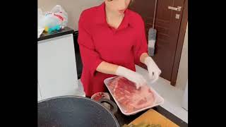 ننوش فقرة تحضيرات طبخة ورق العنب 😋 شوفو اللحم 😋 ننوش