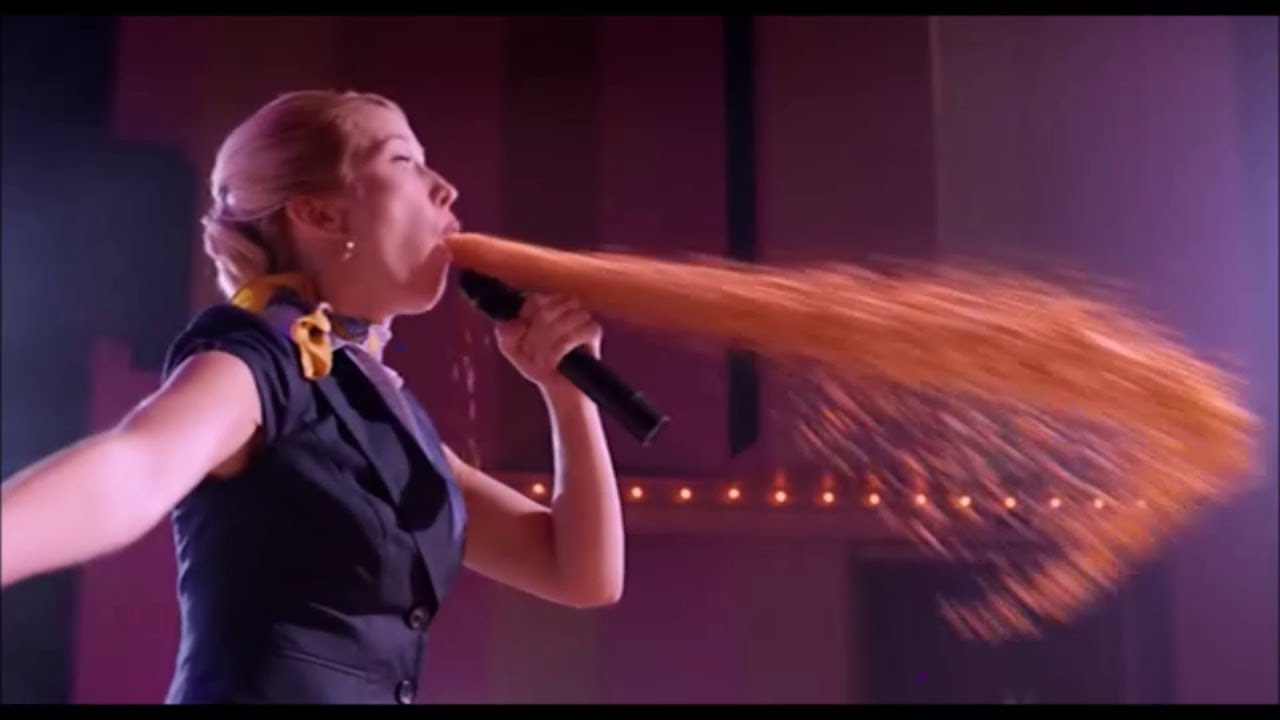 Pitch Perfect Clip "Aubrey Vomits On Stage" - YouTube