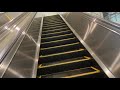 成田空港第ニターミナル1階から3階までのエスカレーター _escalator narita airport terminal 2 japan