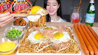 ASMR MUKBANG | 香噴噴的炒麵 ★ 長腸、辛奇、芝士、辣辣椒 吃播